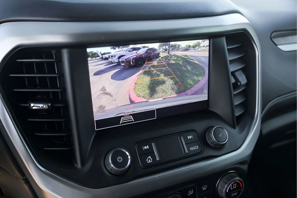 Used 2023 Silver GMC SLE image 20