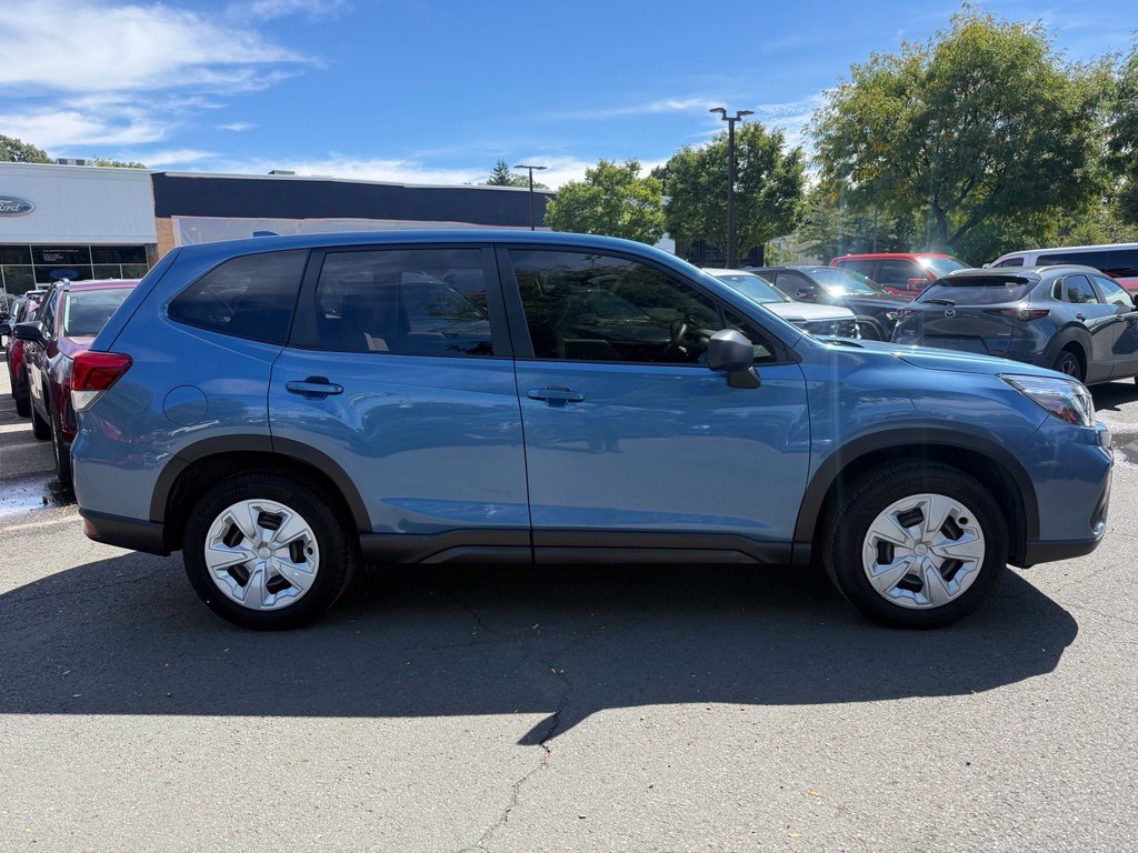 Used 2019 Horizon Blue Pearl Subaru Base image 5