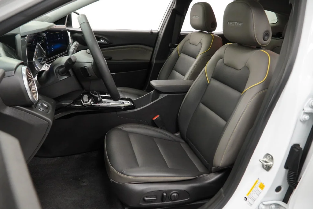 Certified Used 2024 Summit White Chevrolet ACTIV image 4