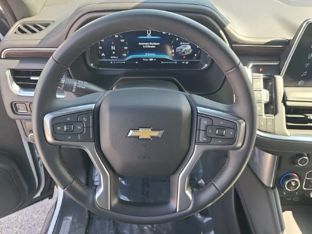 Used 2023 SUMMIT WHITE Chevrolet LT image 28