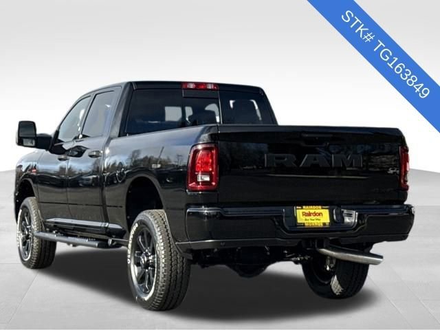 New 2026 Diamond Black Crystal Pearl-Coat Exterior Paint RAM Tradesman image 4