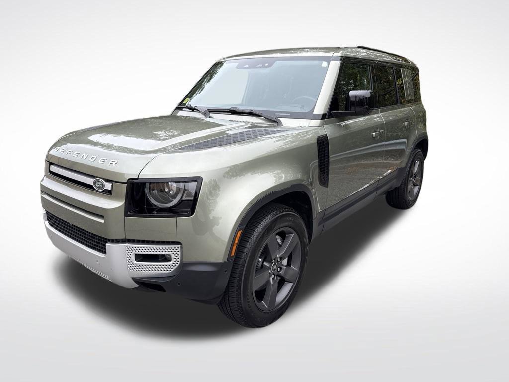 Used 2025 Green Land Rover S image 1