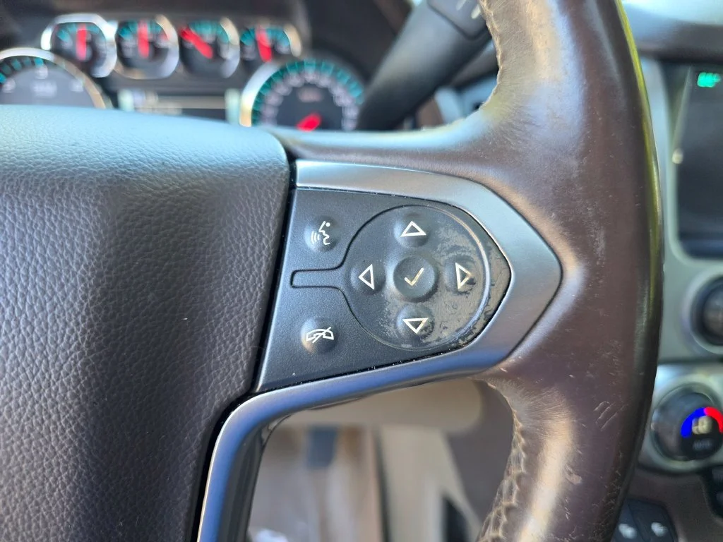 Used 2015 TUNGSTEN METALLIC Chevrolet LT image 23