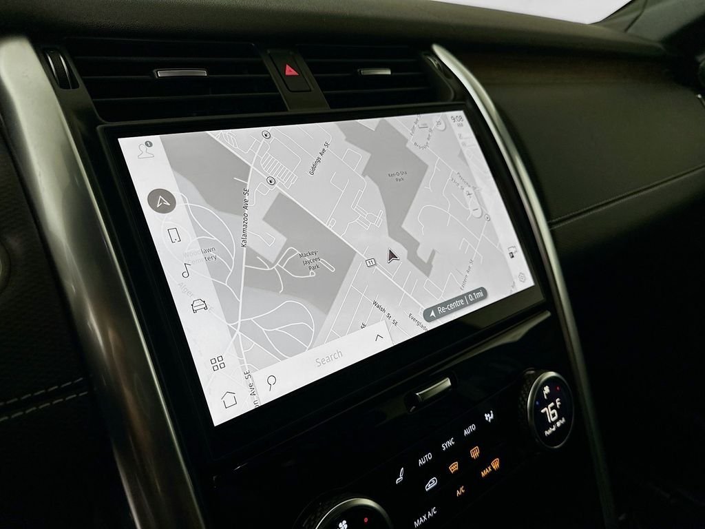 2025 Land Rover Discovery Dynamic SE - Photo 18