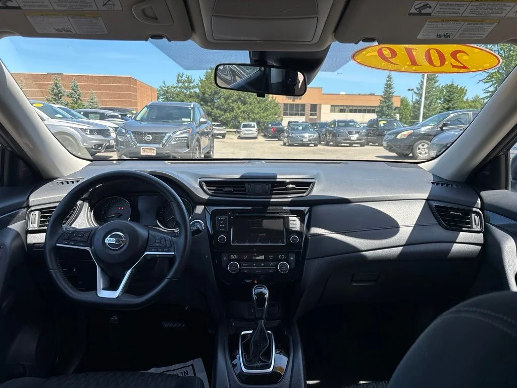 Used 2019 Gray Nissan SV image 15