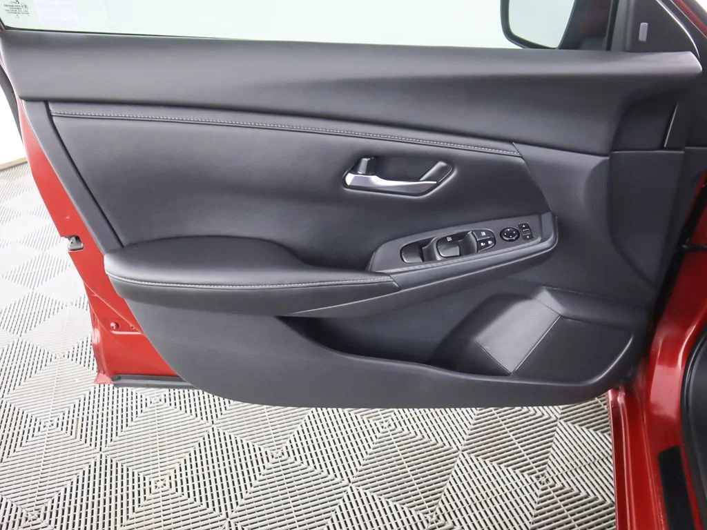 Used 2022 Scarlet Nissan SV image 20