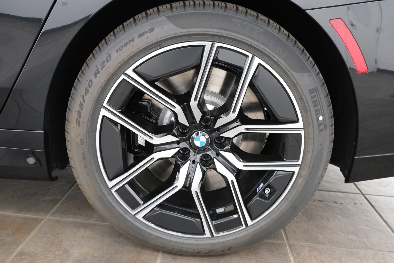 New 2026 Black Sapphire Metallic BMW 760i xDrive image 69