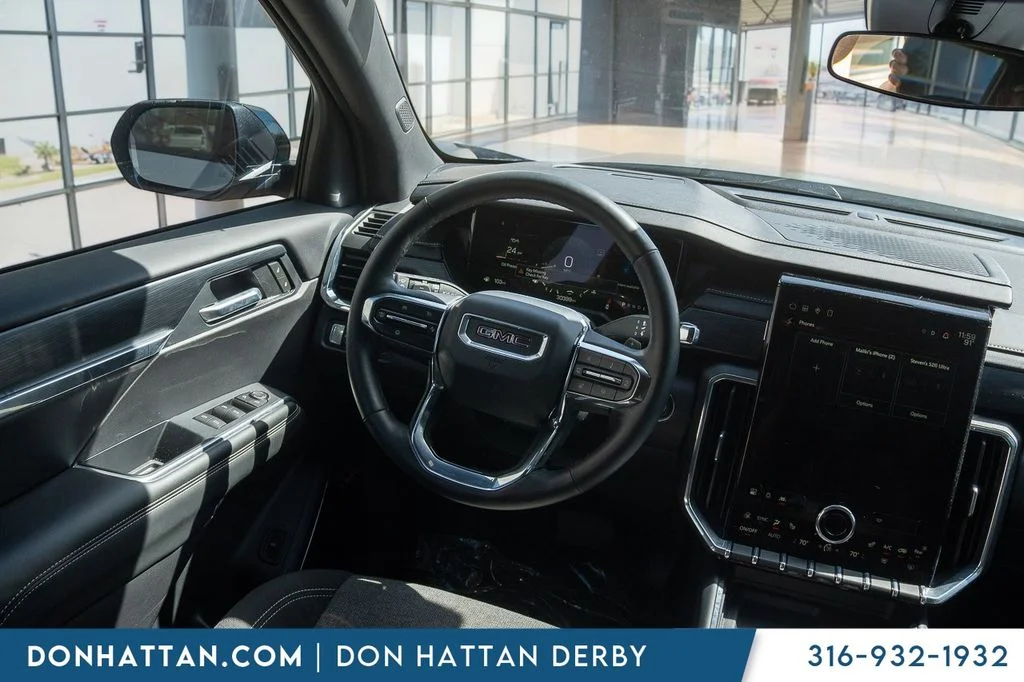Used 2025 Silver GMC Elevation image 15