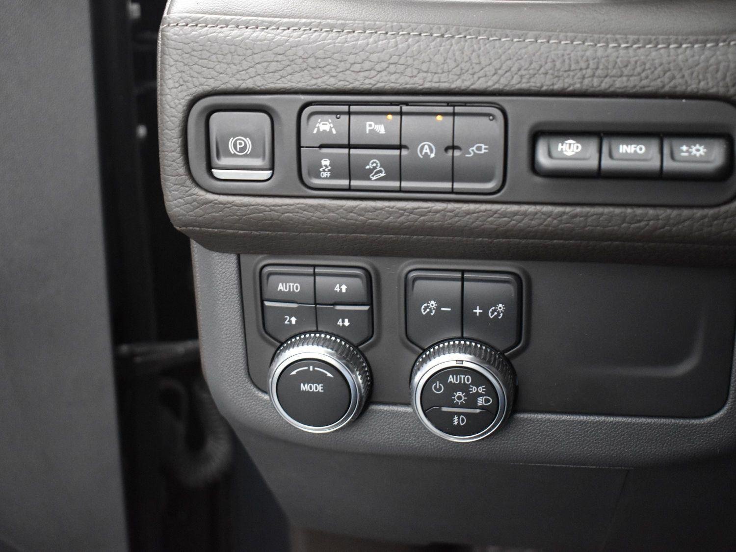 Used 2021 Hunter Metallic GMC Denali image 22