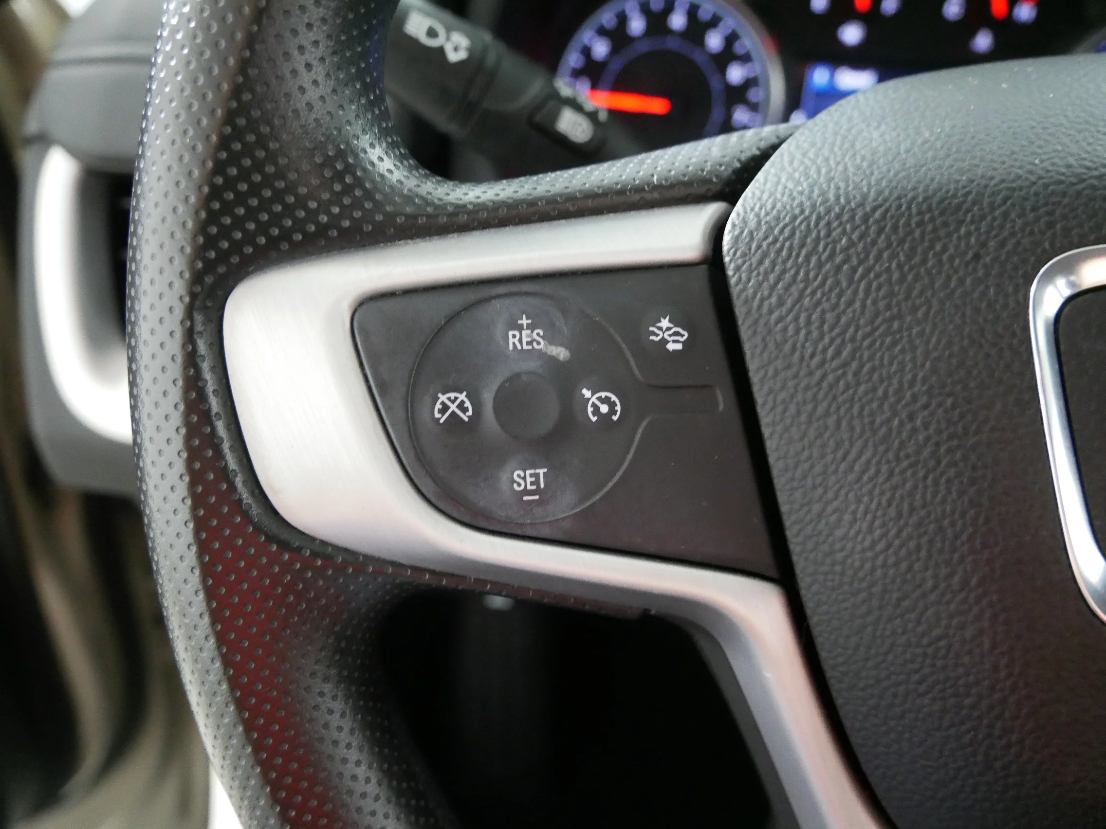 Used 2023 Desert Sand Metallic GMC SLE image 27