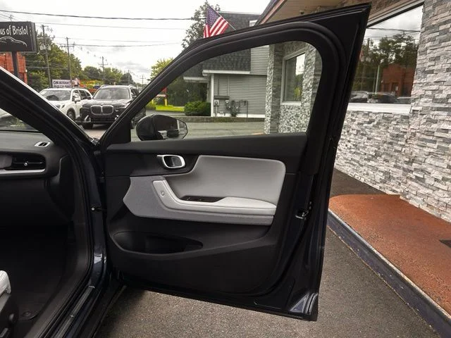 Used 2024  Polestar Long Range Dual Motor image 10