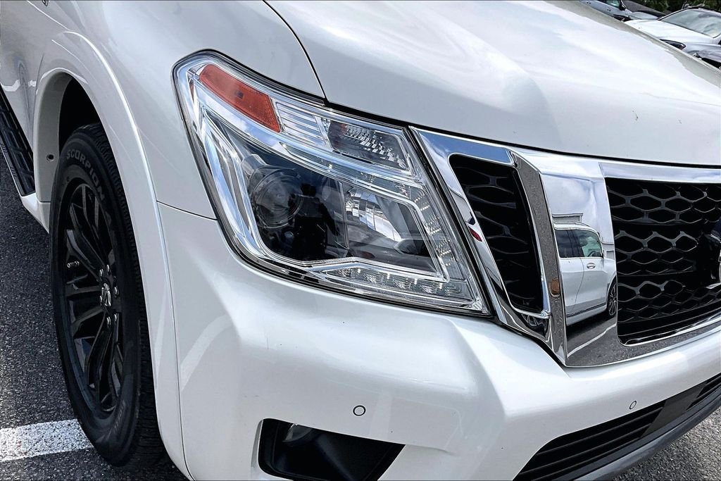 Used 2019 White Nissan Platinum image 32