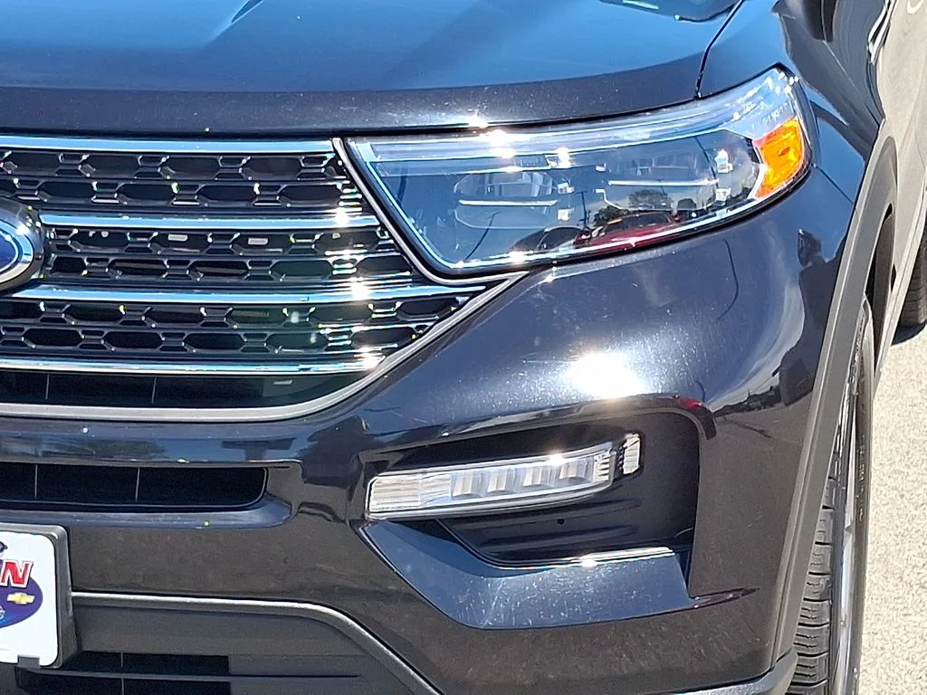 Certified Used 2021 Black Metallic Ford XLT image 10