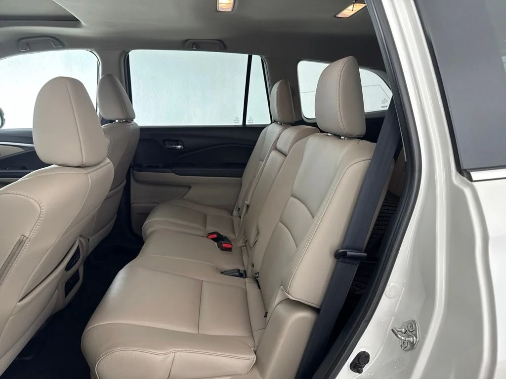 Certified Used 2018 White Honda EX-L image 28