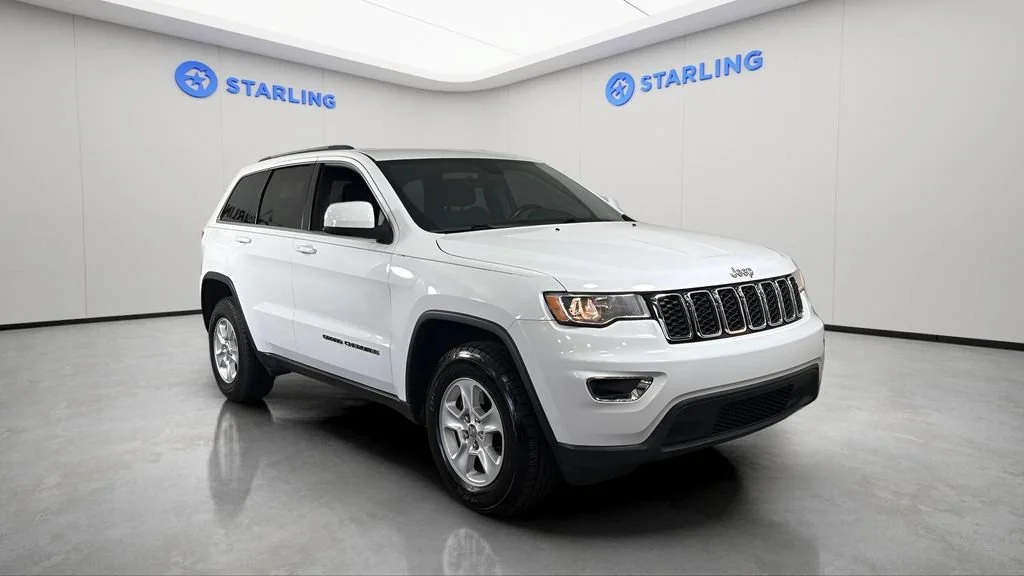 Used 2017 White Jeep Laredo image 14