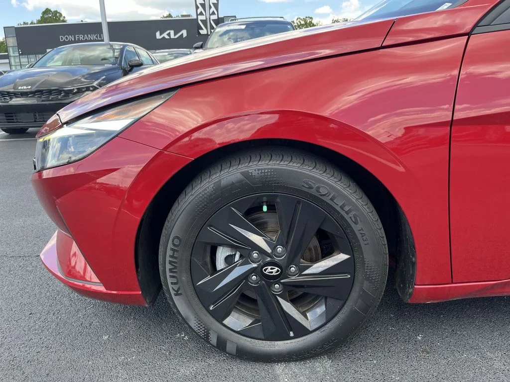 Used 2023 Red Hyundai Blue image 16