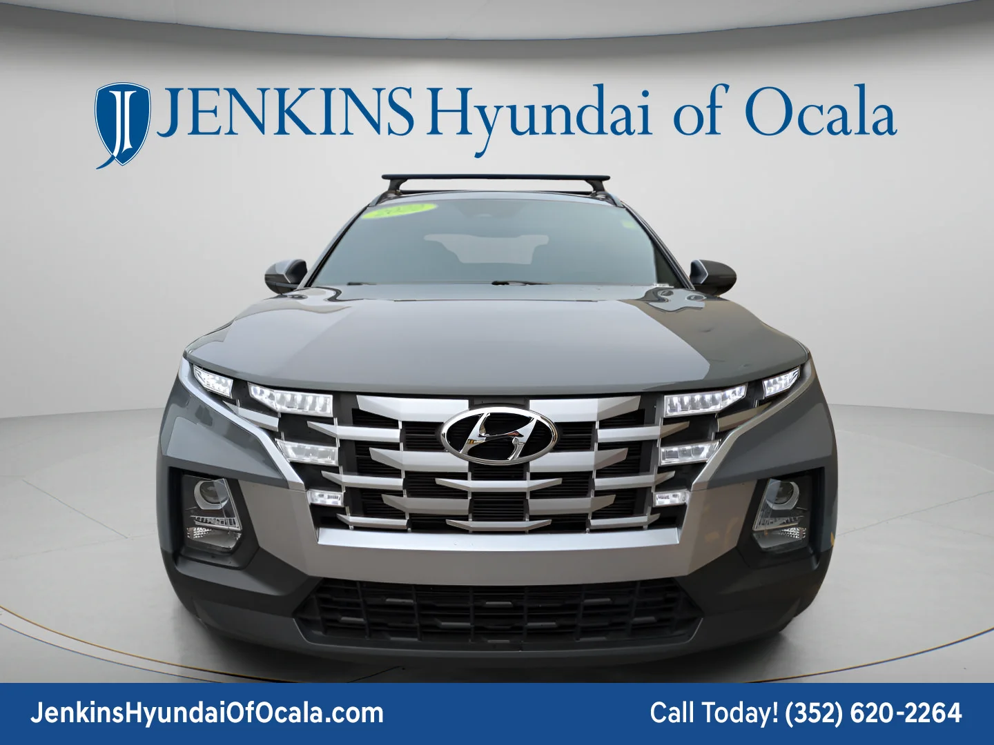 Used 2022 Hampton Gray Hyundai SEL image 8