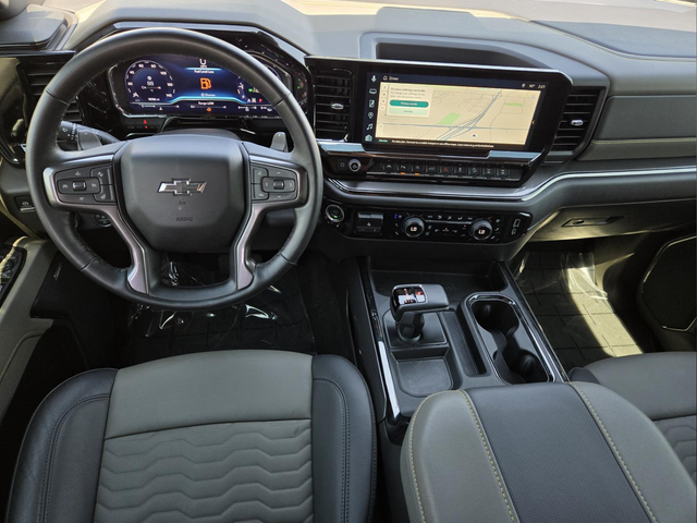 Used 2025 Black Chevrolet ZR2 image 25