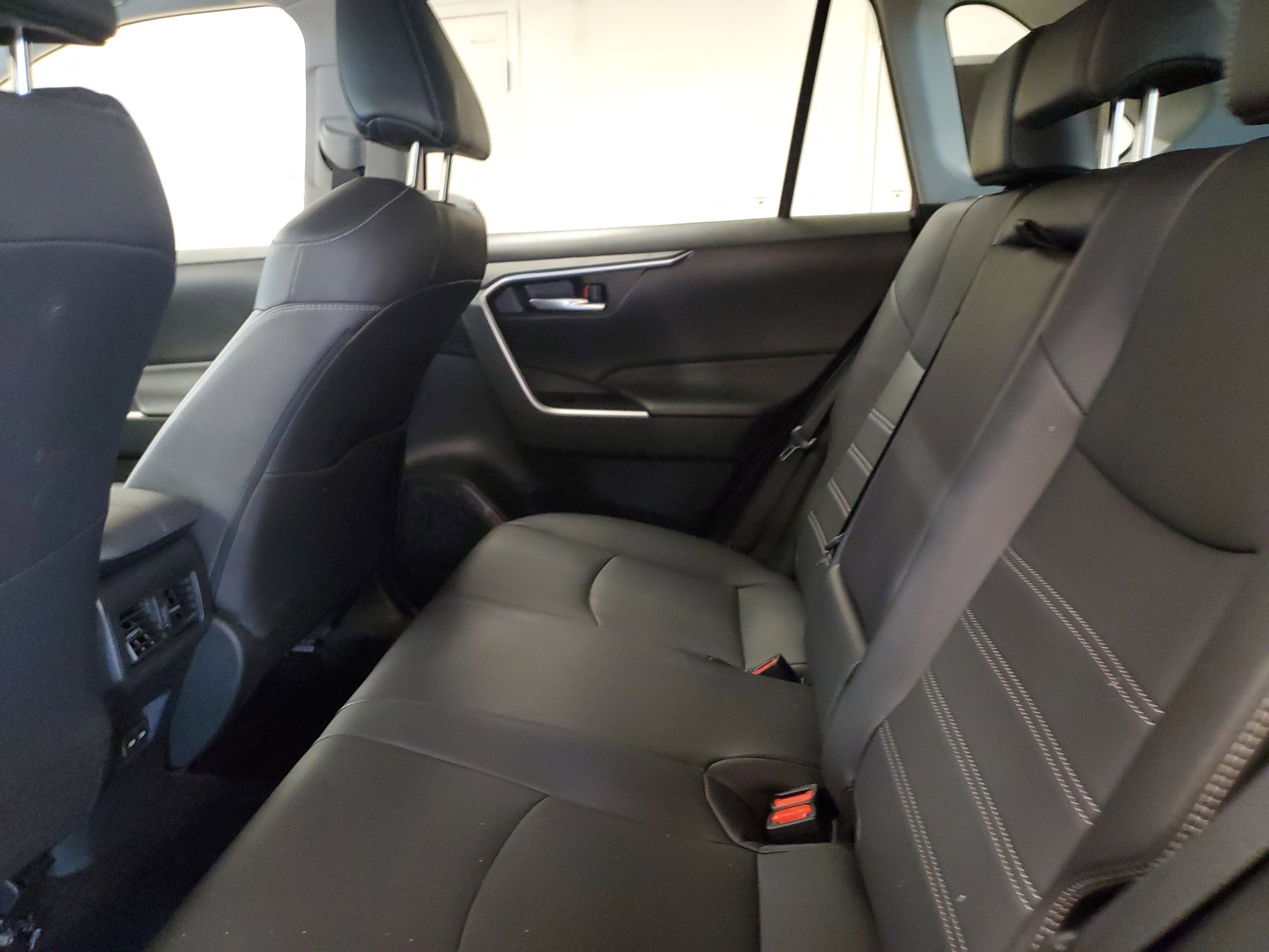 Used 2025 Pearl Toyota XLE Premium image 12
