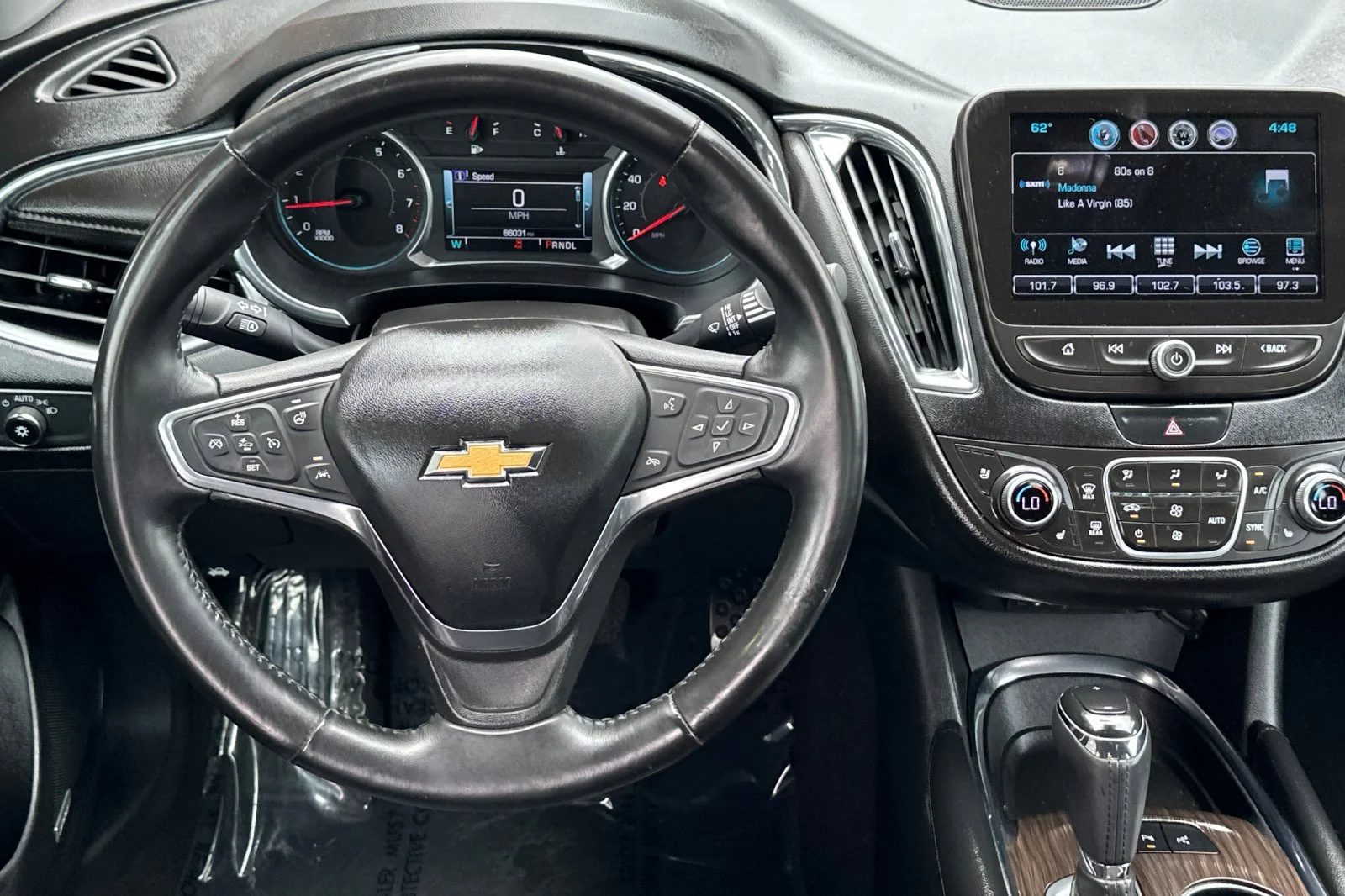 Used 2018 Sandy Ridge Metallic Chevrolet Premier image 14