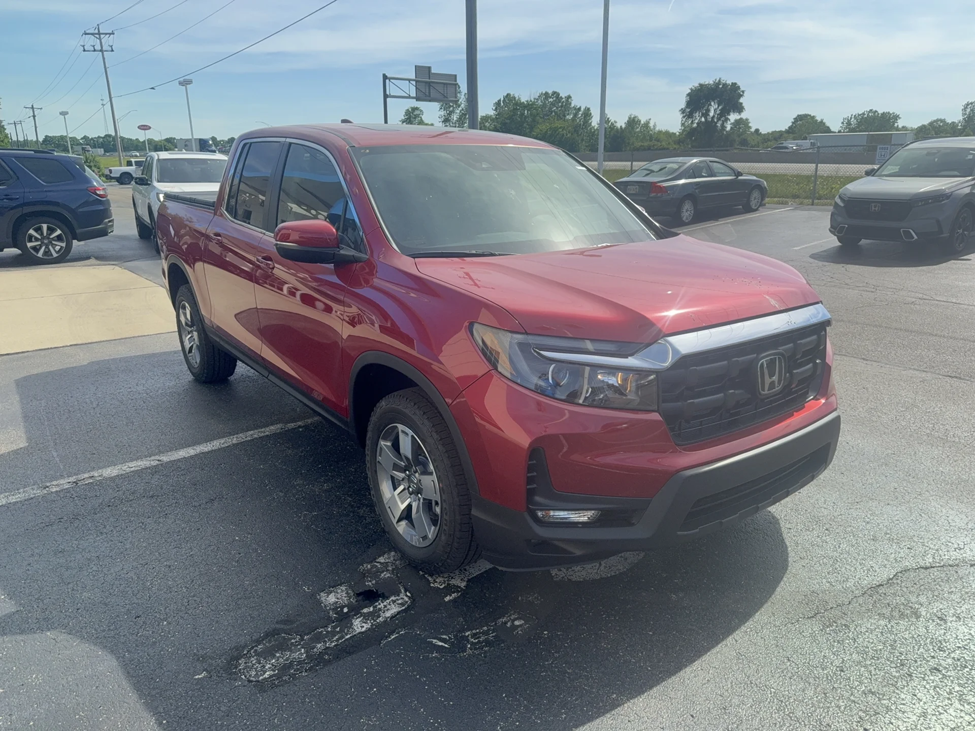 New 2026 Radiant Red Metallic II Honda RTL image 3