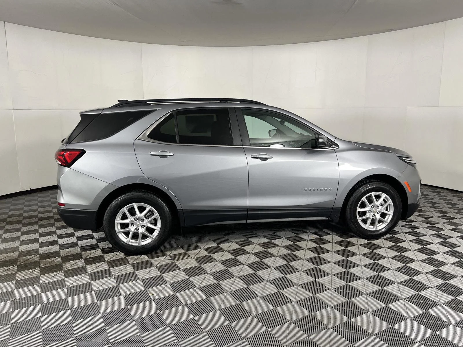 Used 2024 Sterling Gray Metallic Chevrolet LT image 24