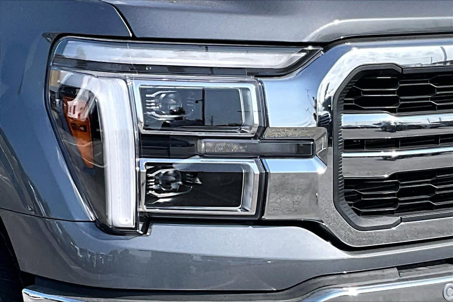 New 2026 Carbonized Gray Metallic Ford Lariat® image 10