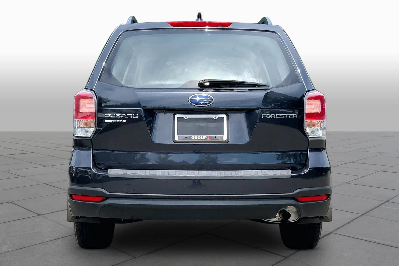 Used 2018 Dark Gray Metallic Subaru  image 5