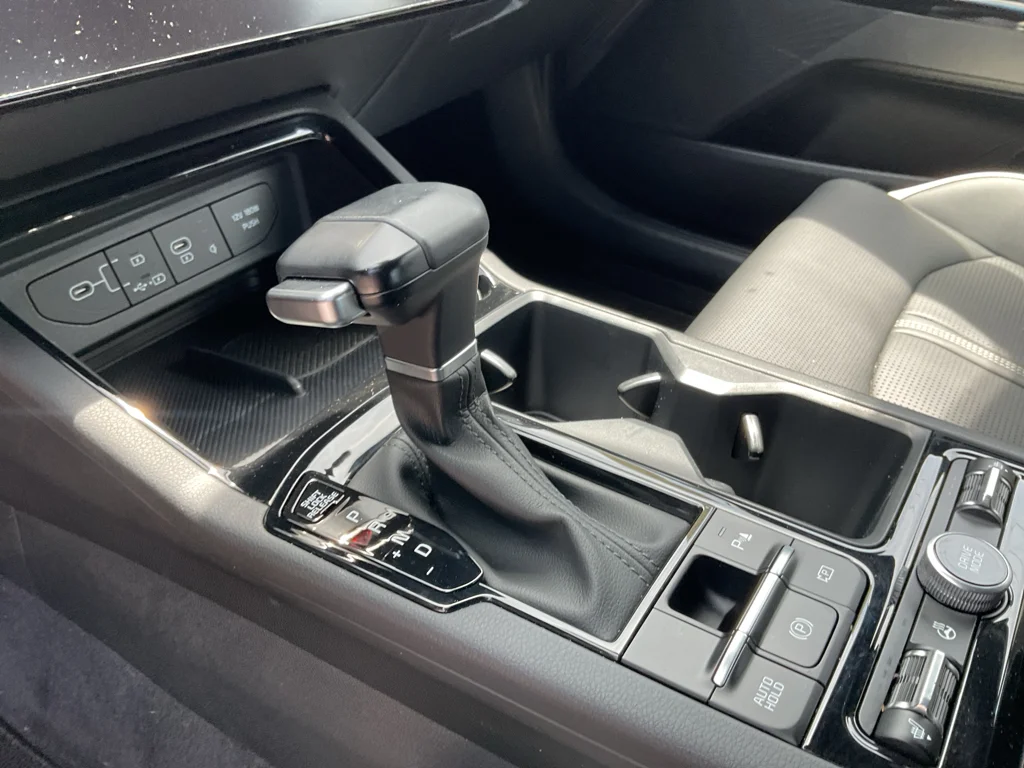 Used 2025 Wolf Gray Kia GT-Line image 21