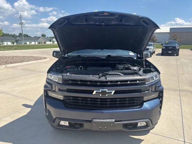 Used 2020 NORTHSKY BLUE METALLIC Chevrolet RST image 36