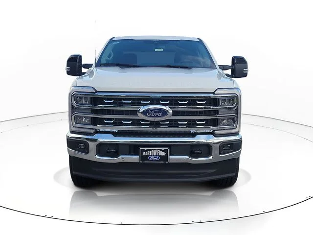 New 2026 Oxford White Ford Lariat image 2