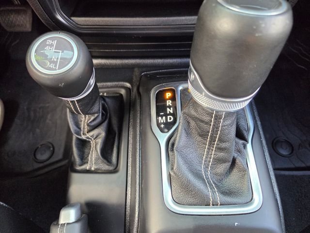 Certified Used 2020 Gray Jeep Overland image 29