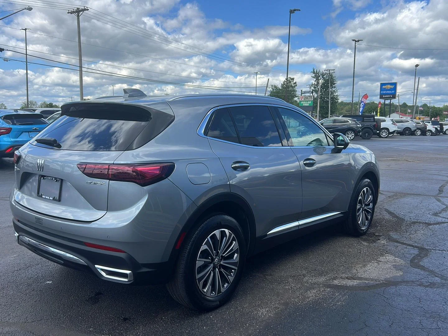 Used 2025 Moonstone Gray Metallic Buick Preferred image 6