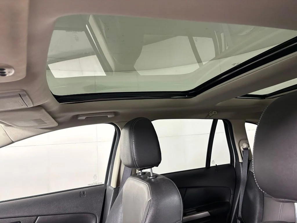 Used 2014 White Ford Sport image 40