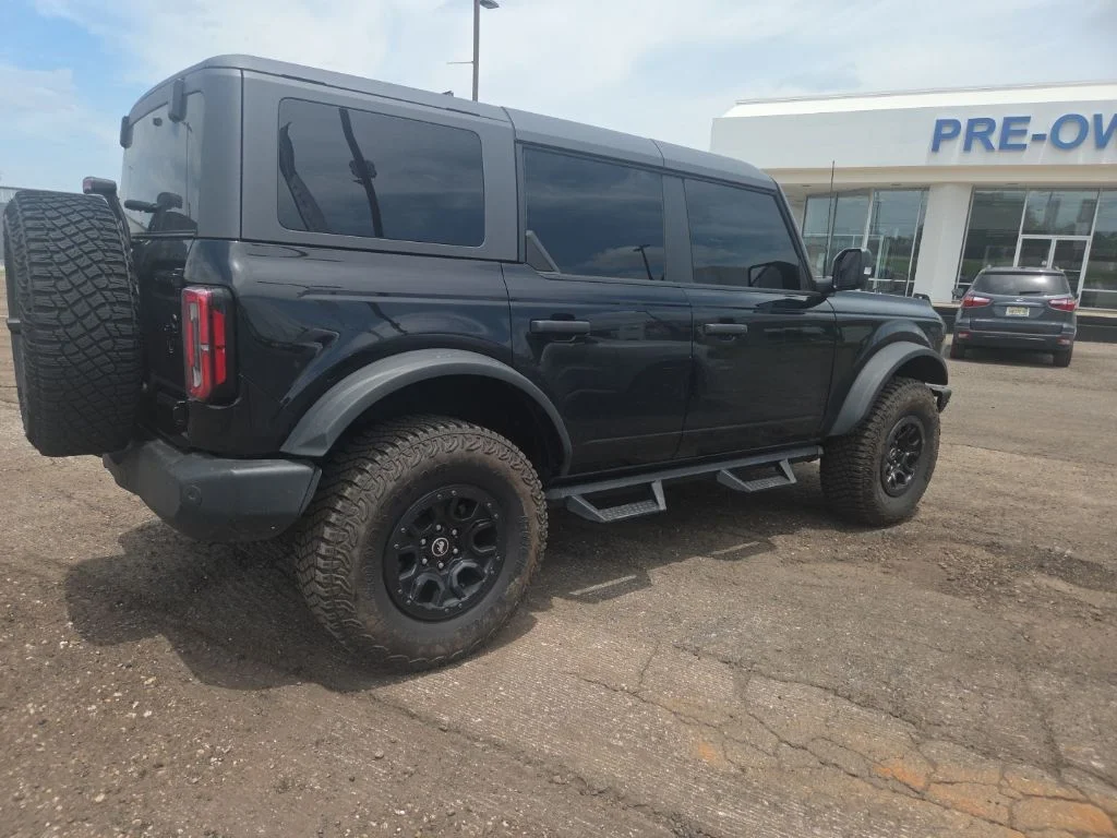 Used 2024 Black Ford Wildtrak image 7