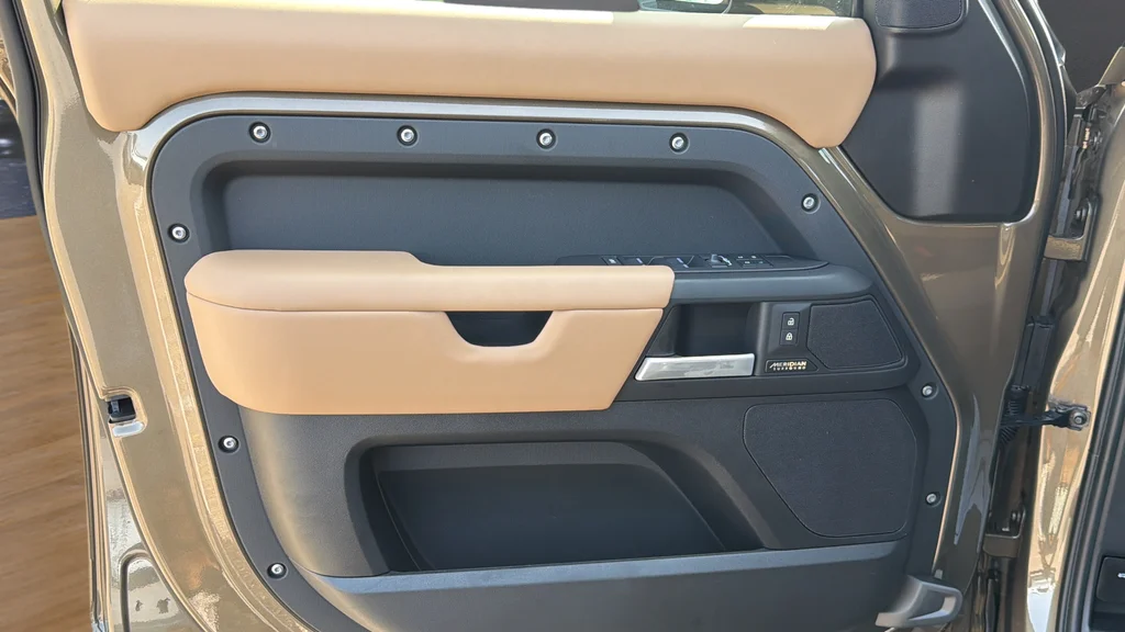 New 2026  Land Rover X-Dynamic SE image 21