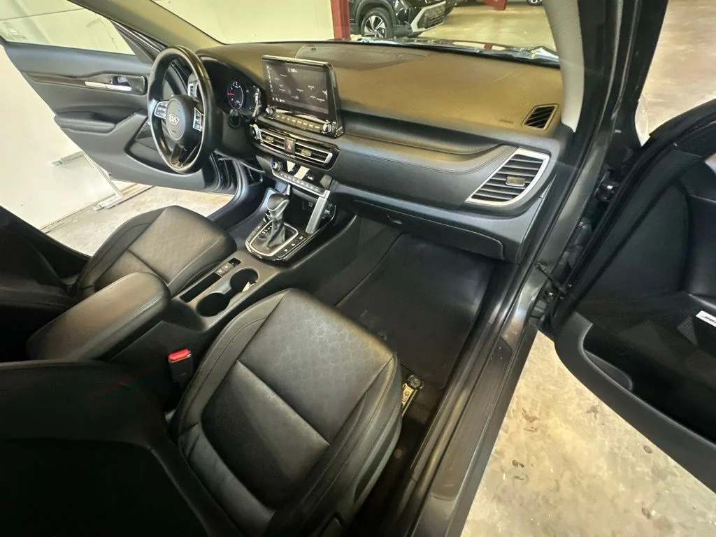 Used 2021 Gray Kia SX image 31