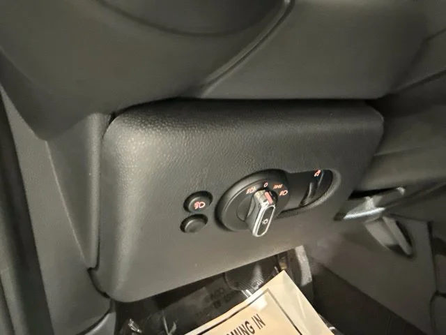 Used 2022 Green MINI Oxford Edition image 19