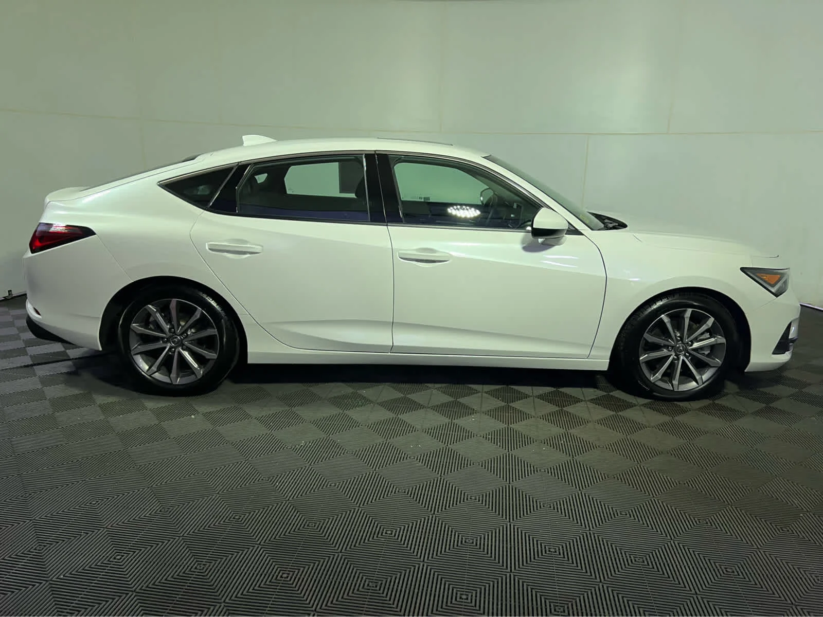 Used 2026 Platinum White Pearl Acura  image 8
