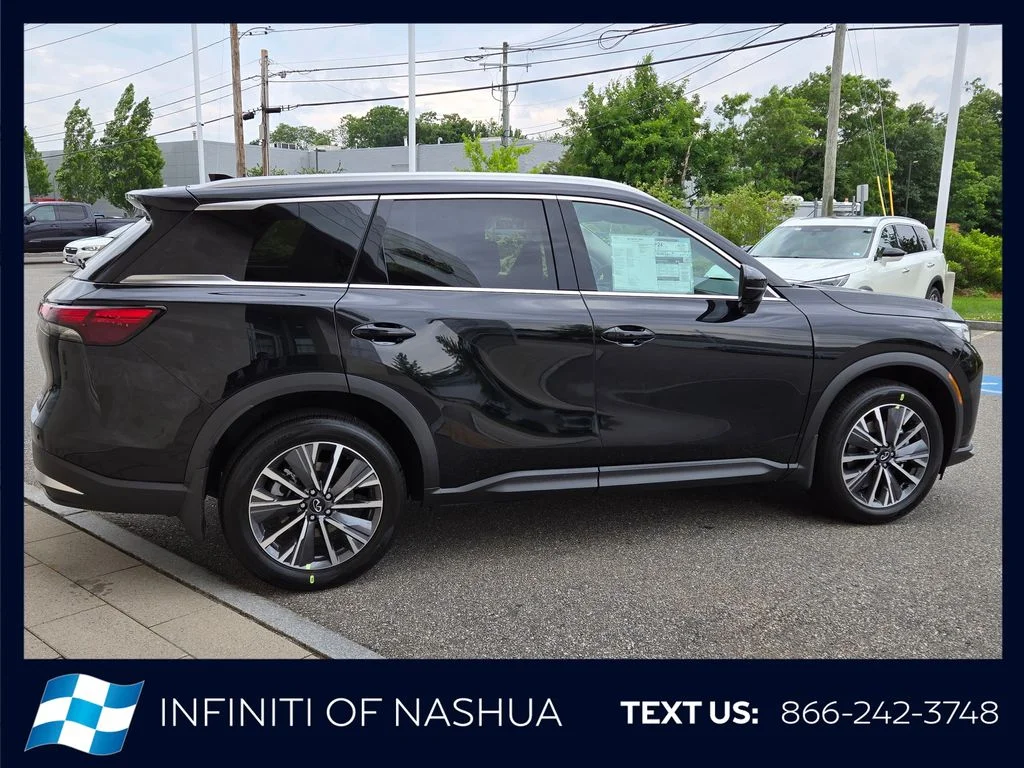 New 2027 MINERAL BLACK INFINITI Luxe AWD image 14