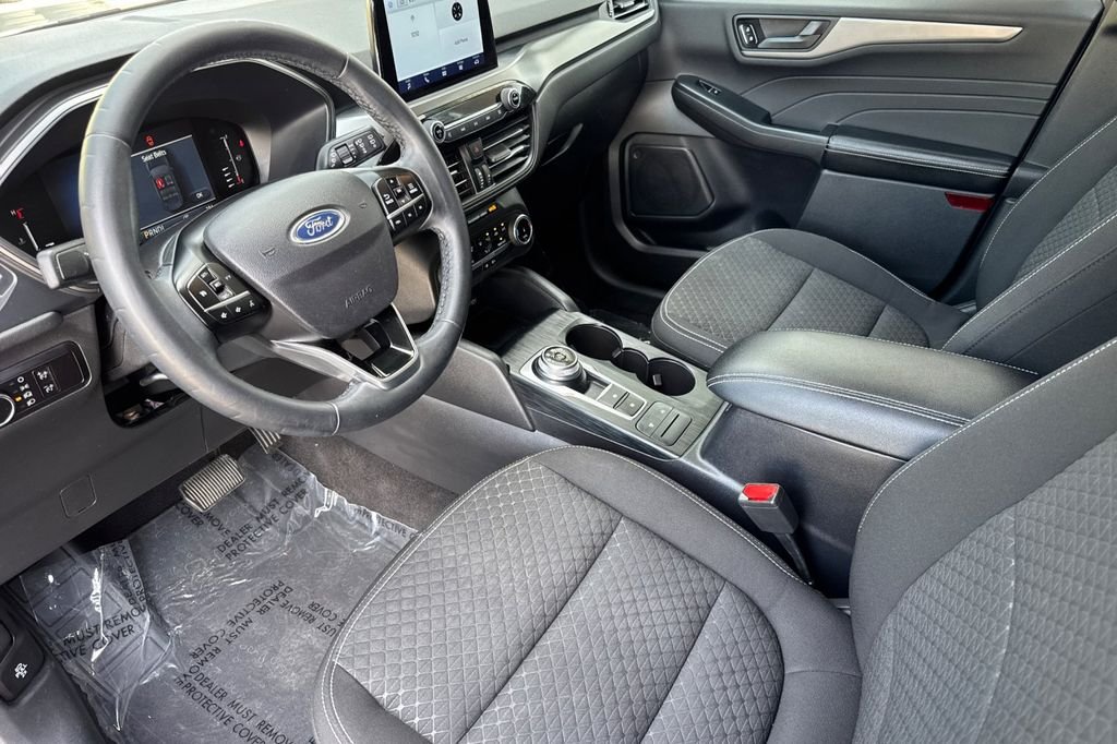 Used 2023 Silver Ford Active image 11