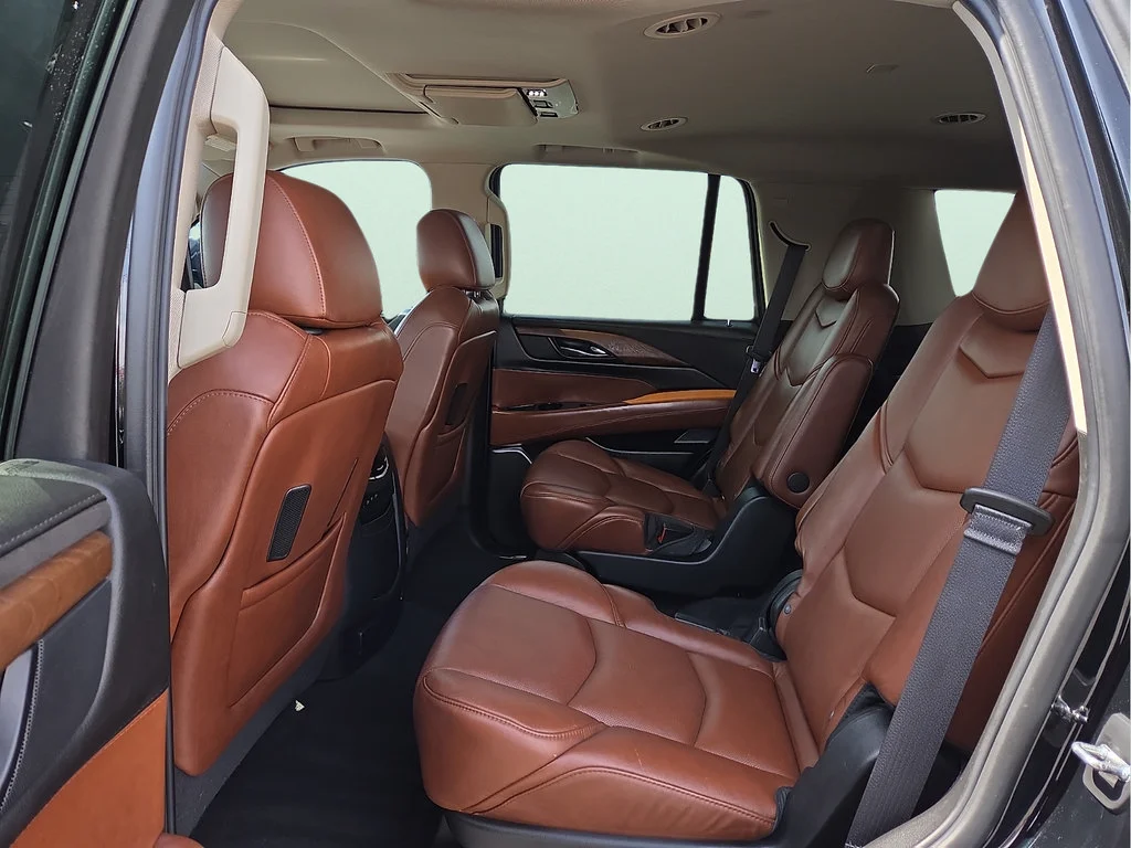 Used 2020 BLACK RAVEN Cadillac Premium Luxury image 11