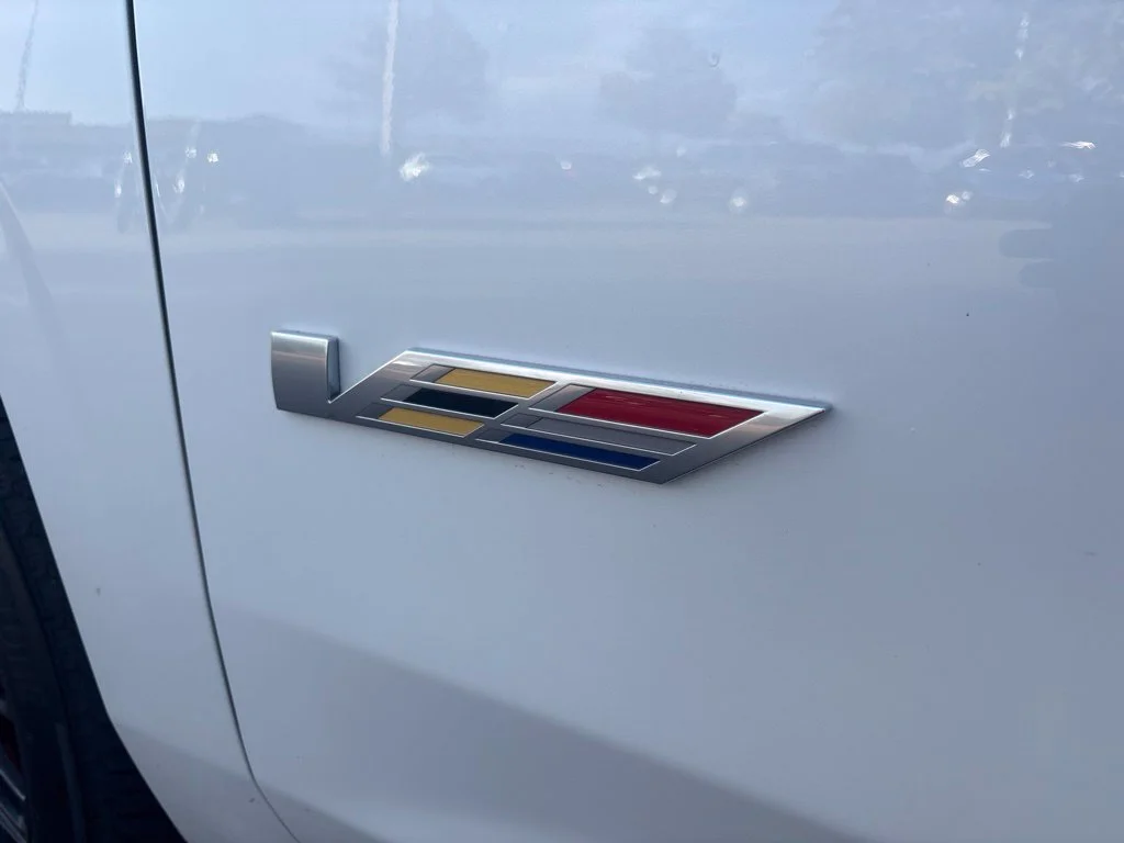 Used 2024 White Cadillac V-Series image 10