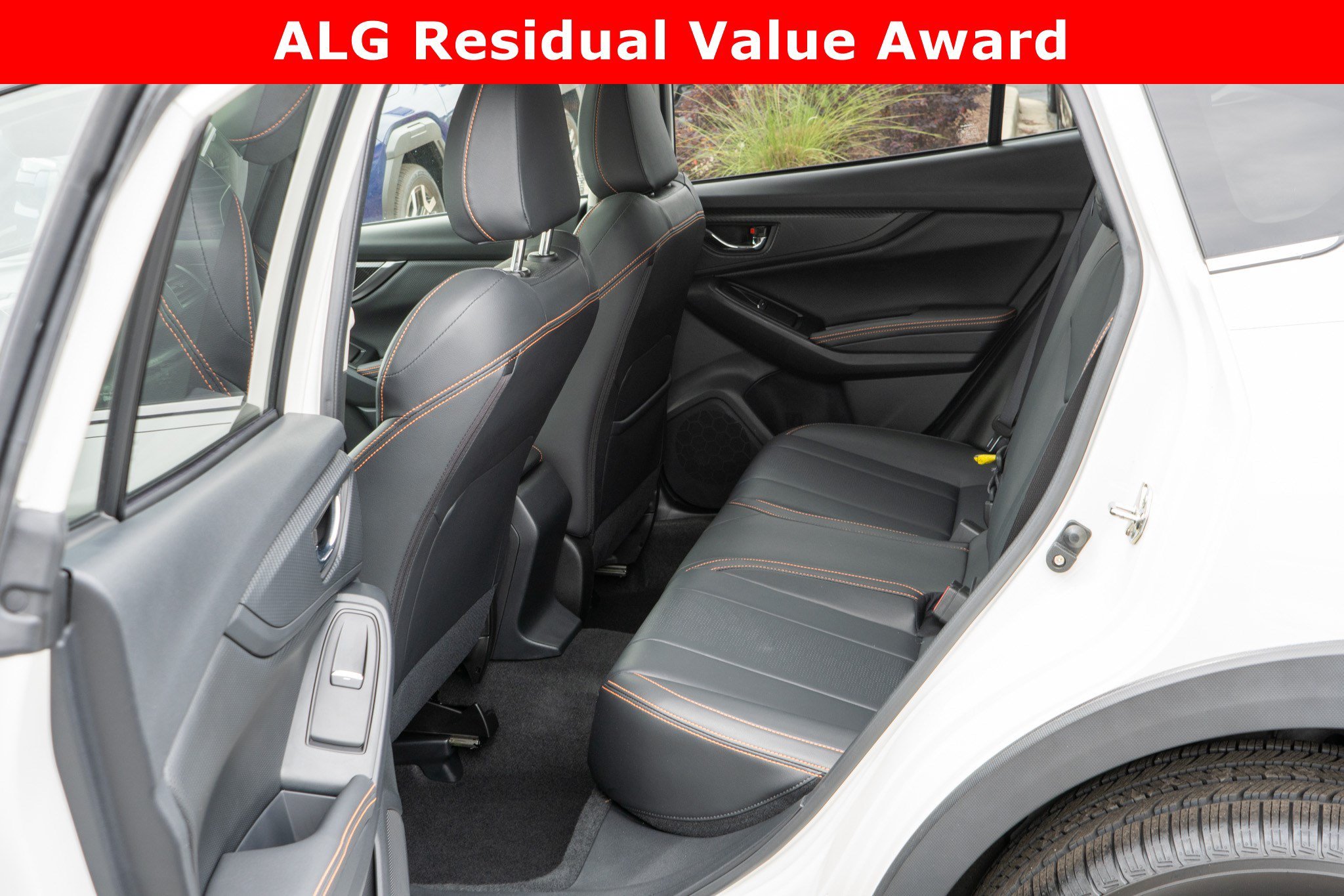 Used 2019 Crystal White Pearl Subaru Limited image 29
