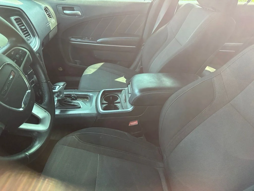 Used 2016 White Dodge SXT image 6