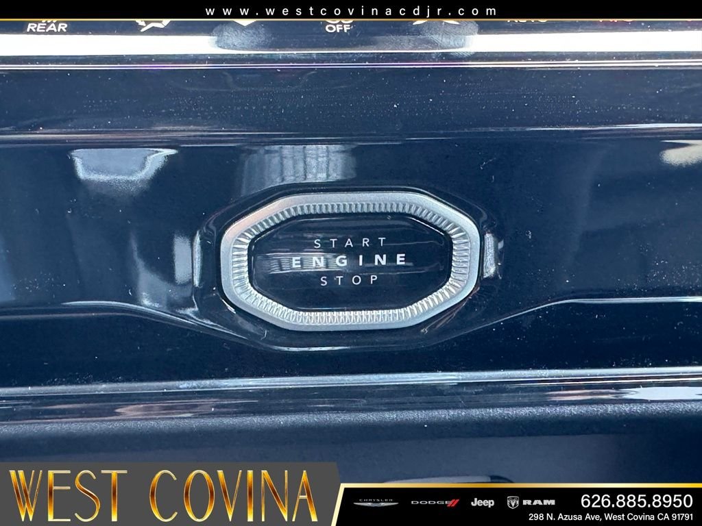 New 2026 Baltic Gray Metallic Clear-Coat Exterior Paint Jeep Limited Reserve image 23