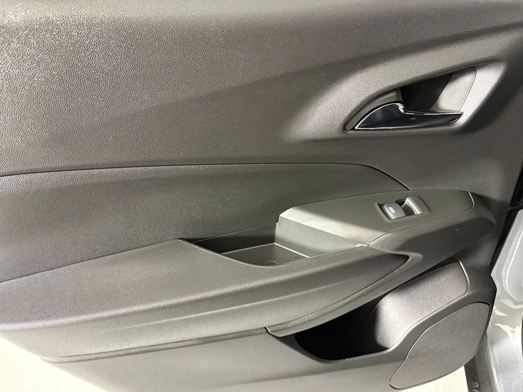 New 2026 Sterling Gray Metallic Chevrolet 2RS image 38