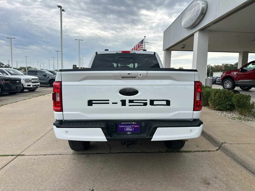 Used 2023 Oxford White Ford XLT image 16