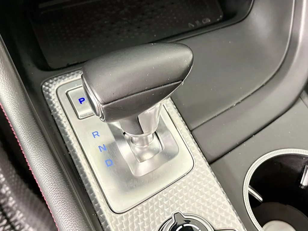 Used 2022 White Genesis 3.3T image 18