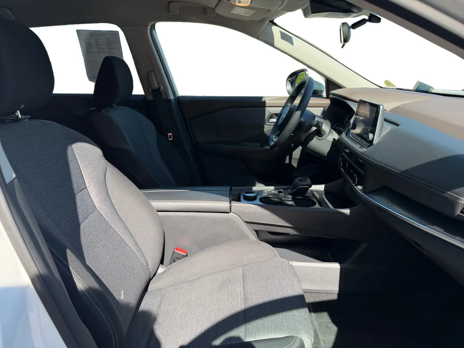 Used 2023 Pearl White Tricoat Nissan SV image 17